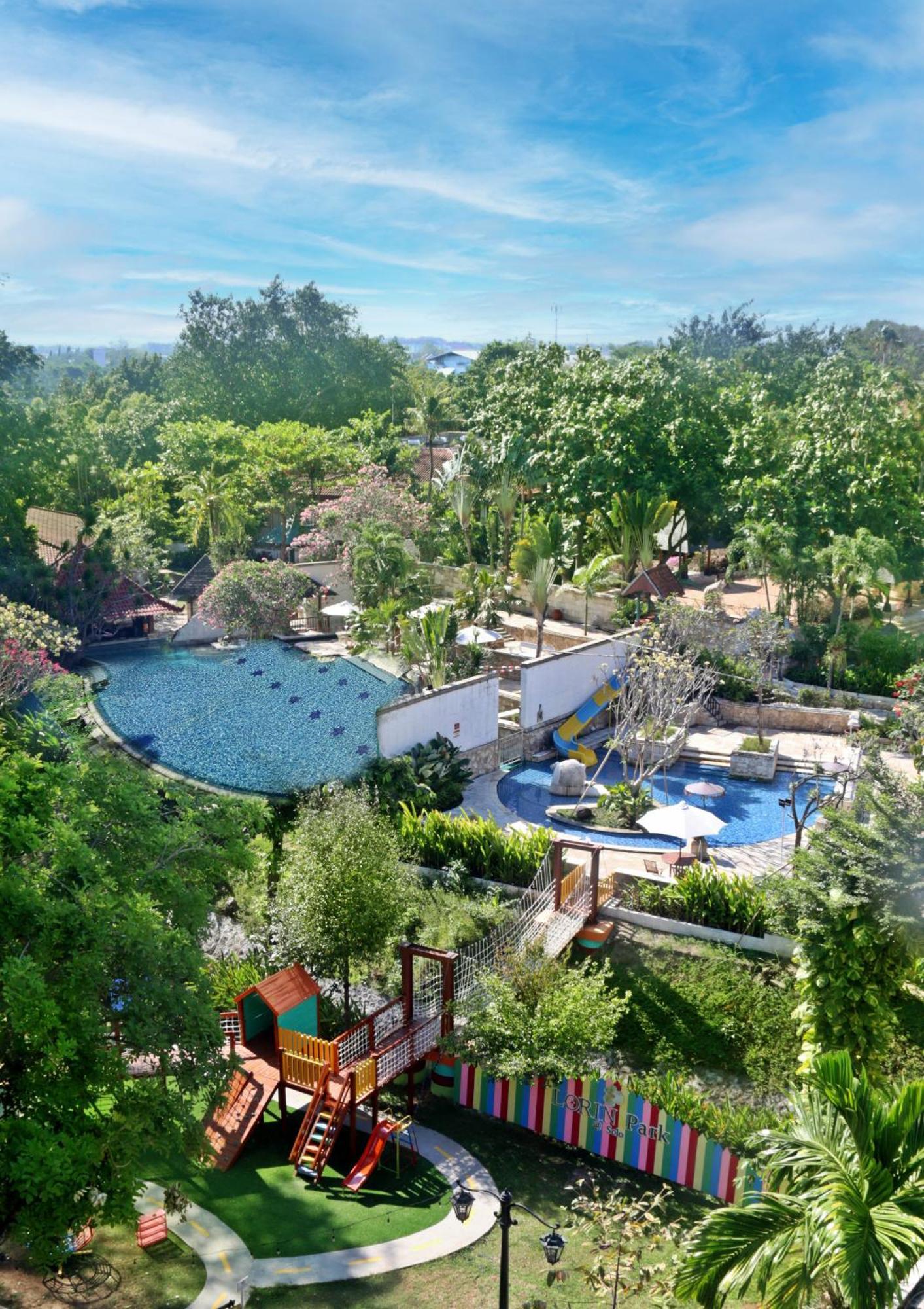 Lorin Syariah Solo Hotel Exterior photo